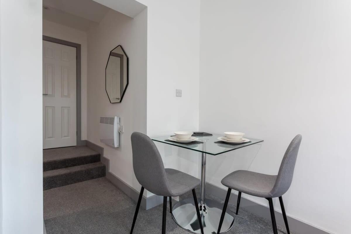 Amazing 1 Bedroom Apartment Leeds ลีดส์ ภายนอก รูปภาพ